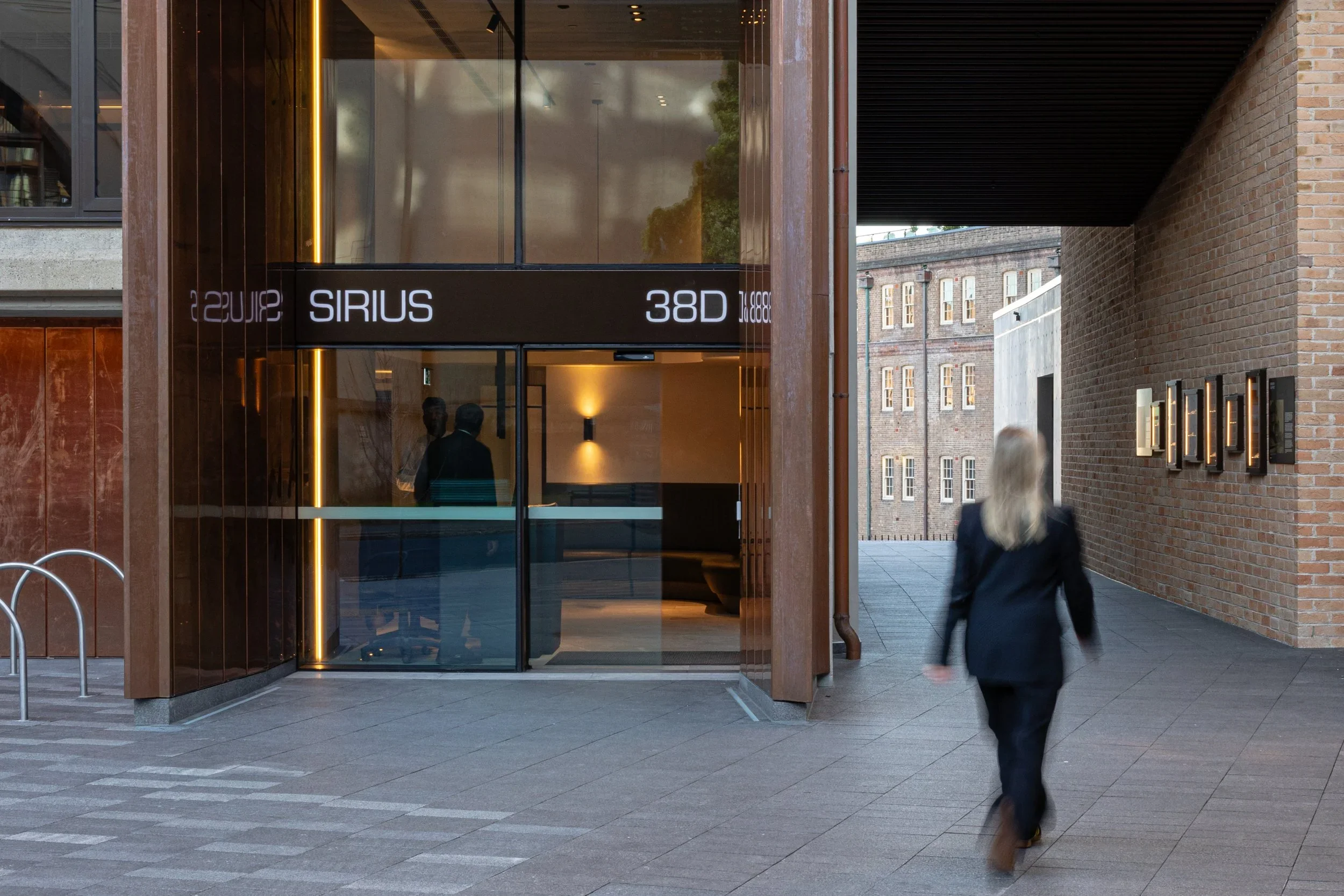 Sirus Sydney /  Dedico & Richard Crookes