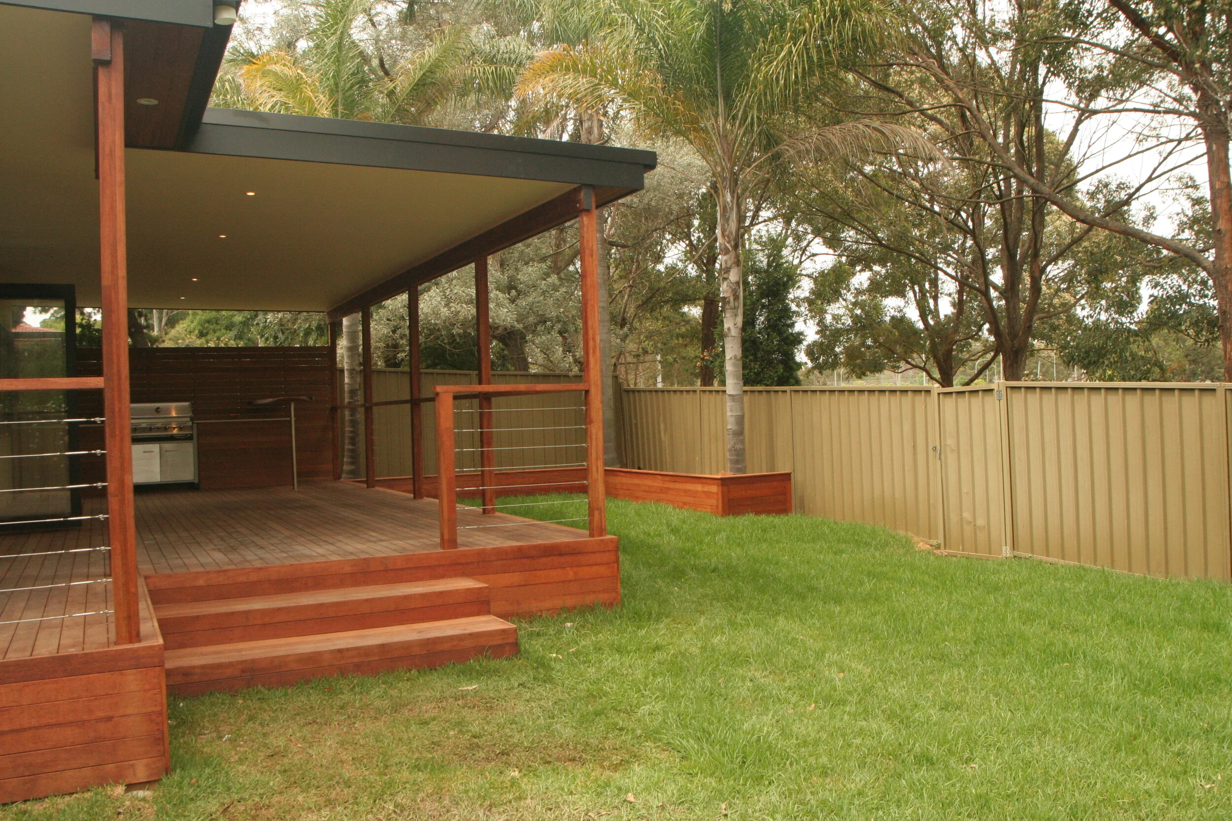 © Diamond Decks & Patios 2020