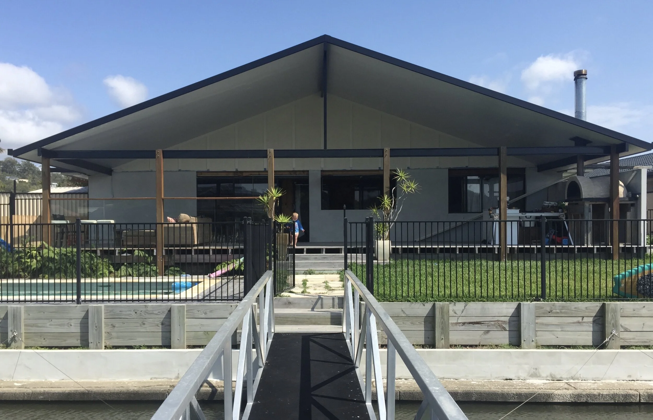 © Diamond Decks & Patios 2020