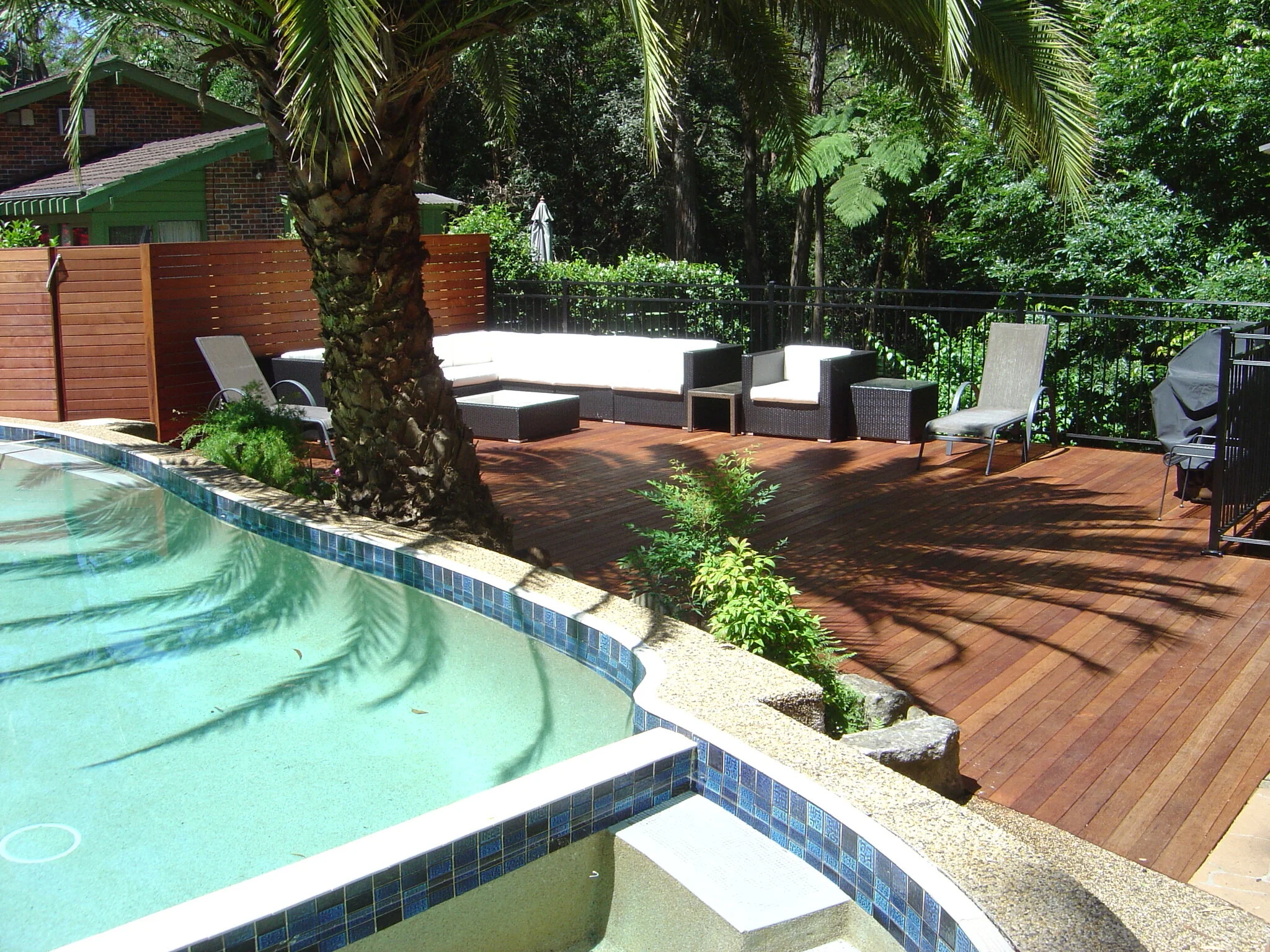 © Diamond Decks & Patios 2020