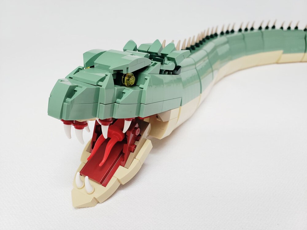 1,106-piece Basilisk custom building instructions — Built by