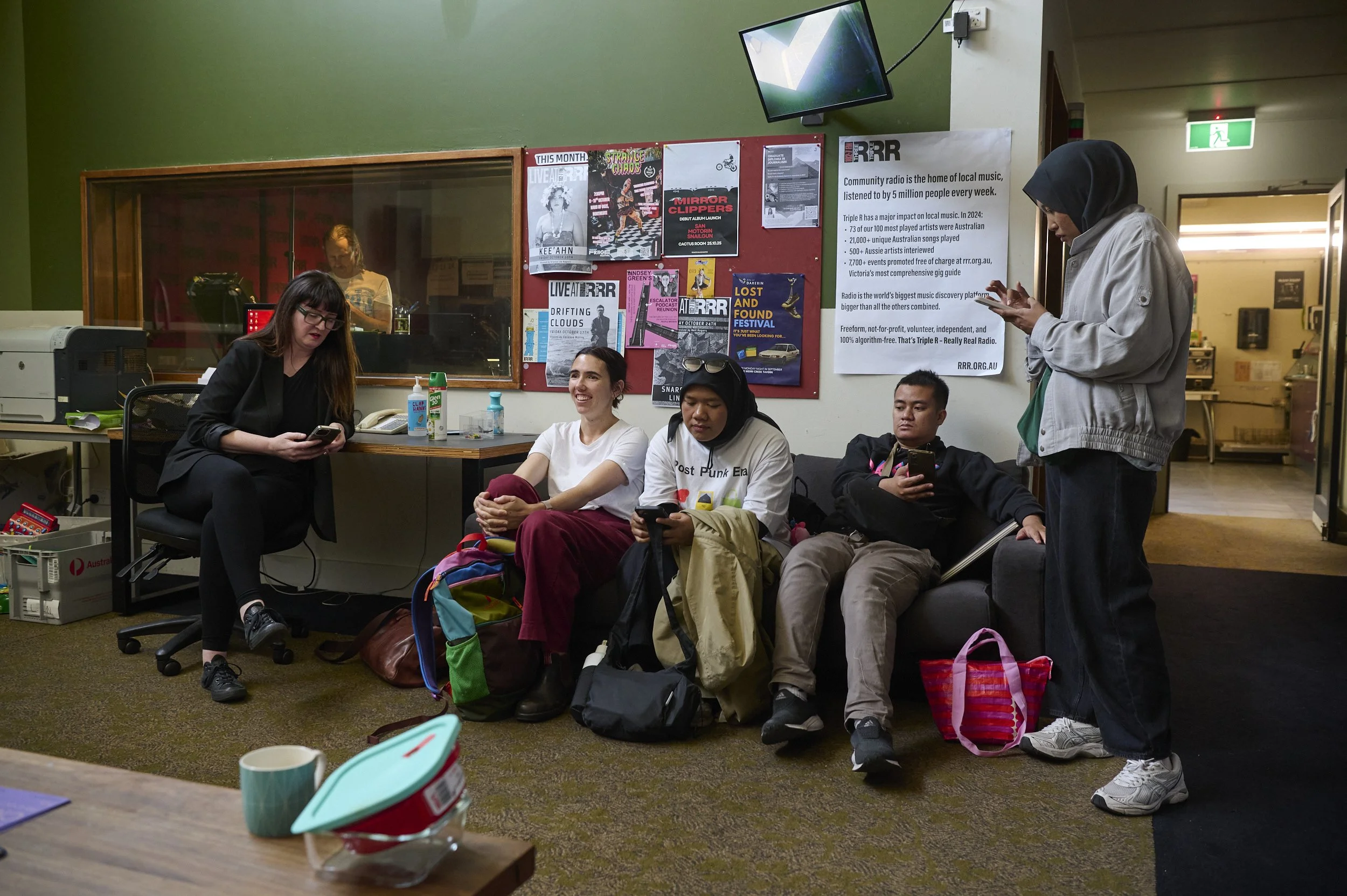 16102025_Jump Left_033.jpg