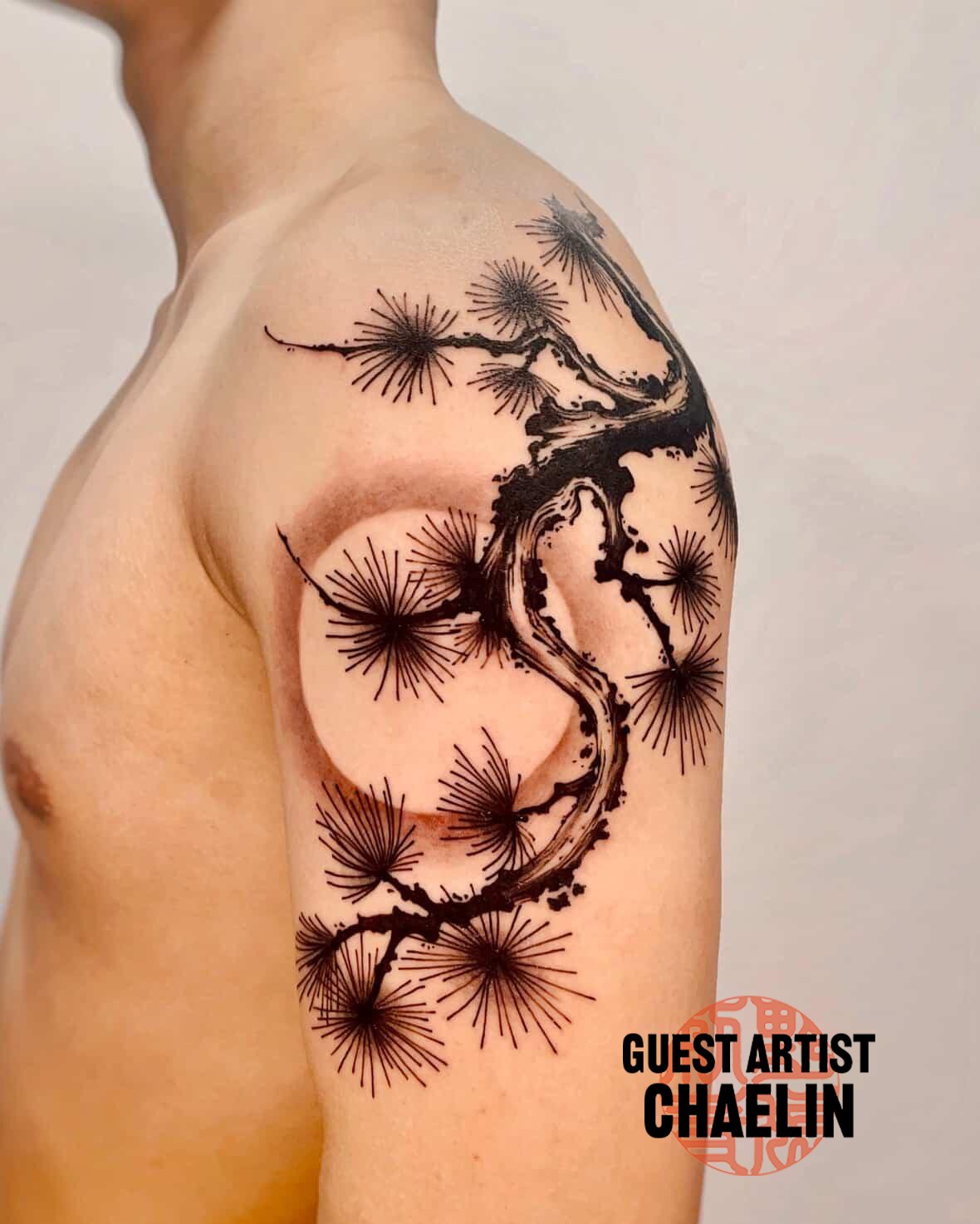 traditional Japanese brush style pine tree tattoo by Chealin