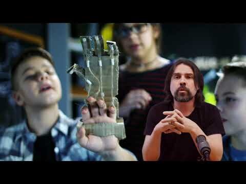 Episode 3: How Humans Judge Machines: Moral Status and Moral Agents