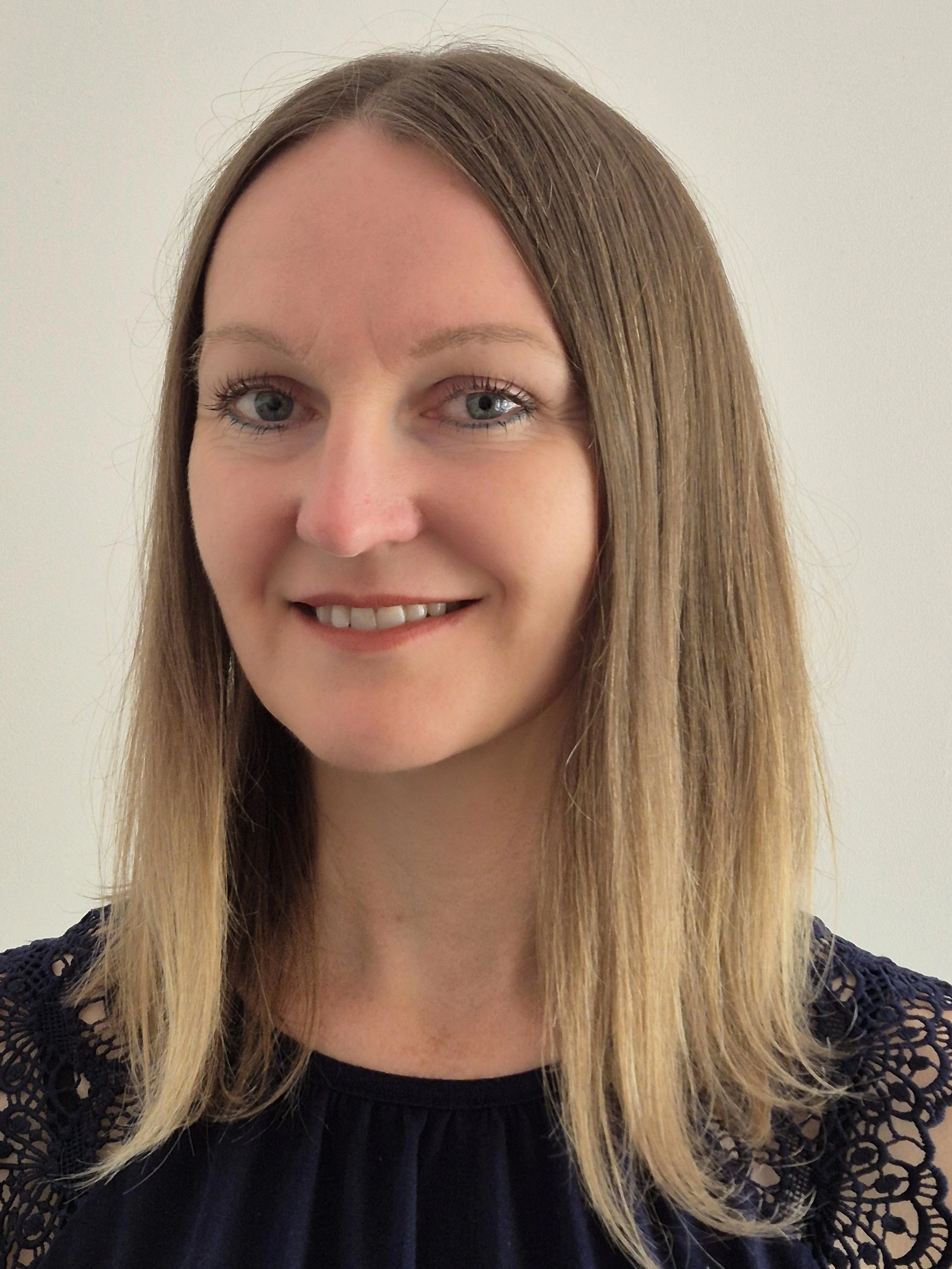 Renáta Hosnedlová, Postdoctoral Fellow (T)