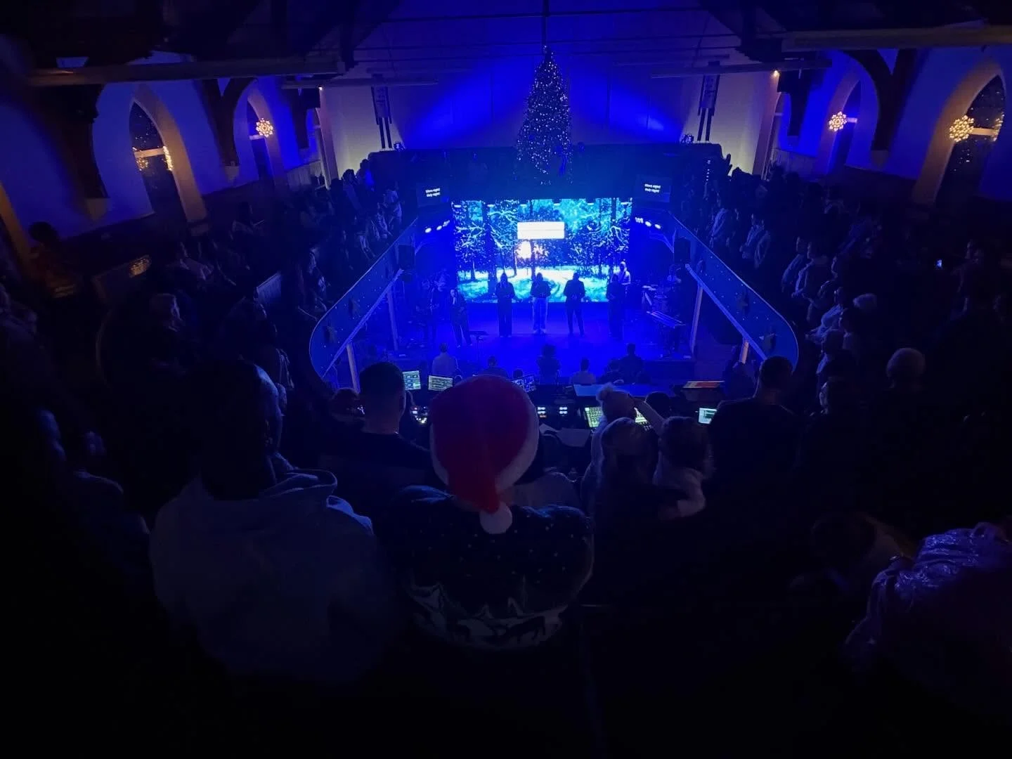 🎄✨ Join us TONIGHT for our Online Carol Service ✨🎄

Gather the family, grab a cuppa, and join us from home as we celebrate the Christmas story with carols, reflection, and hope 🎶🕯️

🕕 This evening at 6pm
📍 Live on LCF YouTube
💻 Watch wherever 