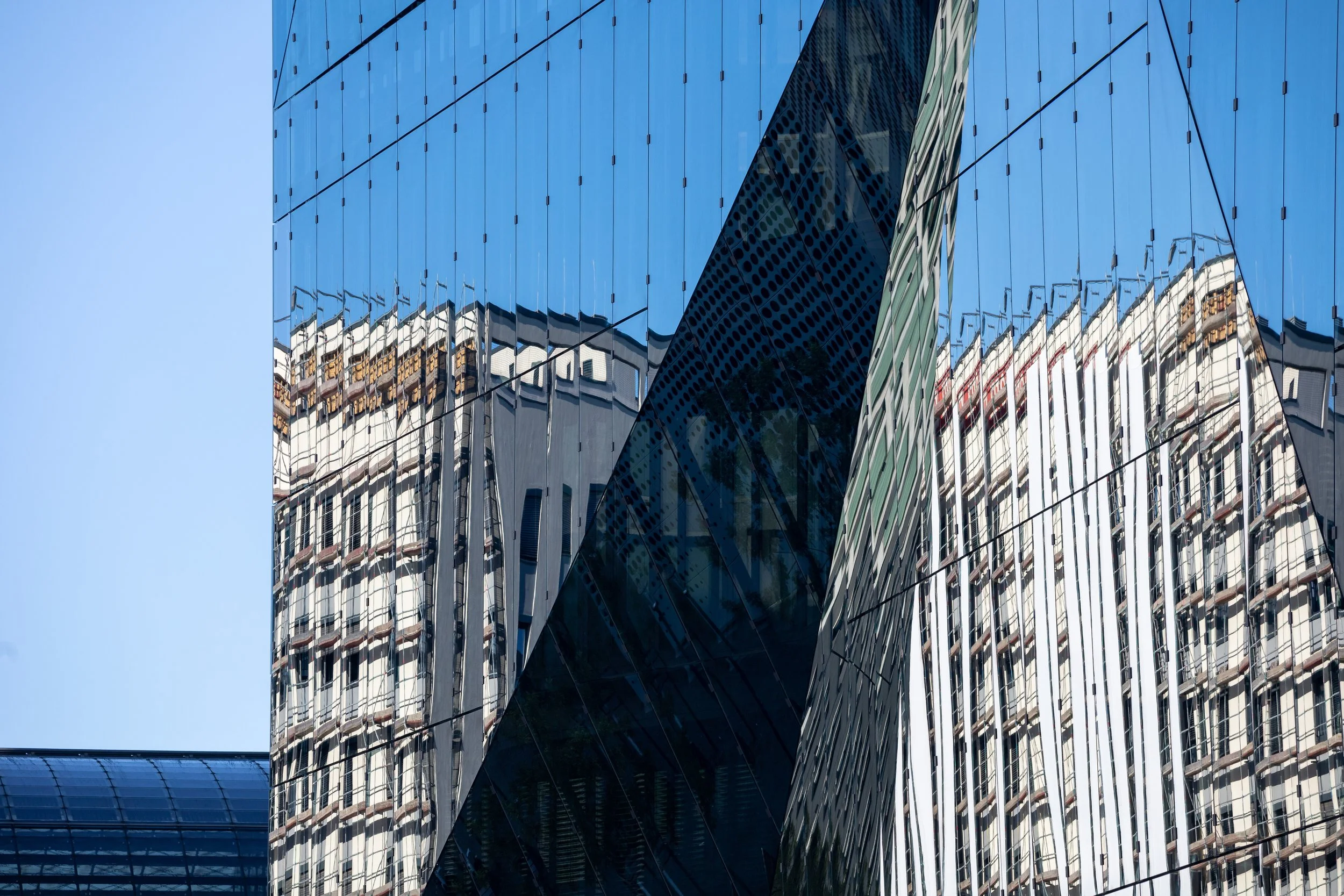 Eine einheitliche Bildsprache stärkt die Marke eines Architekturbüros