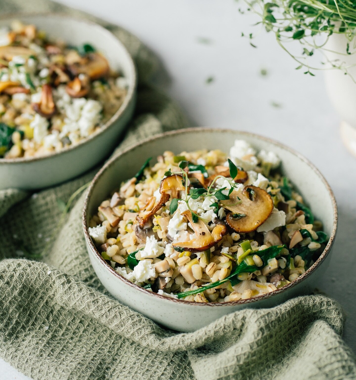 Mushroom Orsotto 🌱 &ldquo; A creamy mushroom delight that&rsquo;s perfect for when unexpected guests stay for dinner on a rainy autumn day. &ldquo; - by @carolinewillebois

&bull; #nourishcookbook #seasonaleating #orsotto #mushroomorsotto #seasonalc