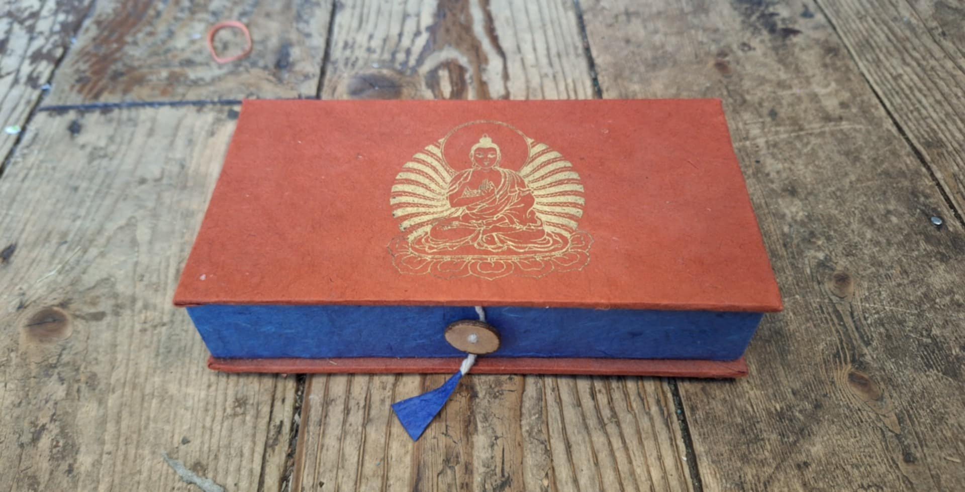 Buddha travel set back.jpg