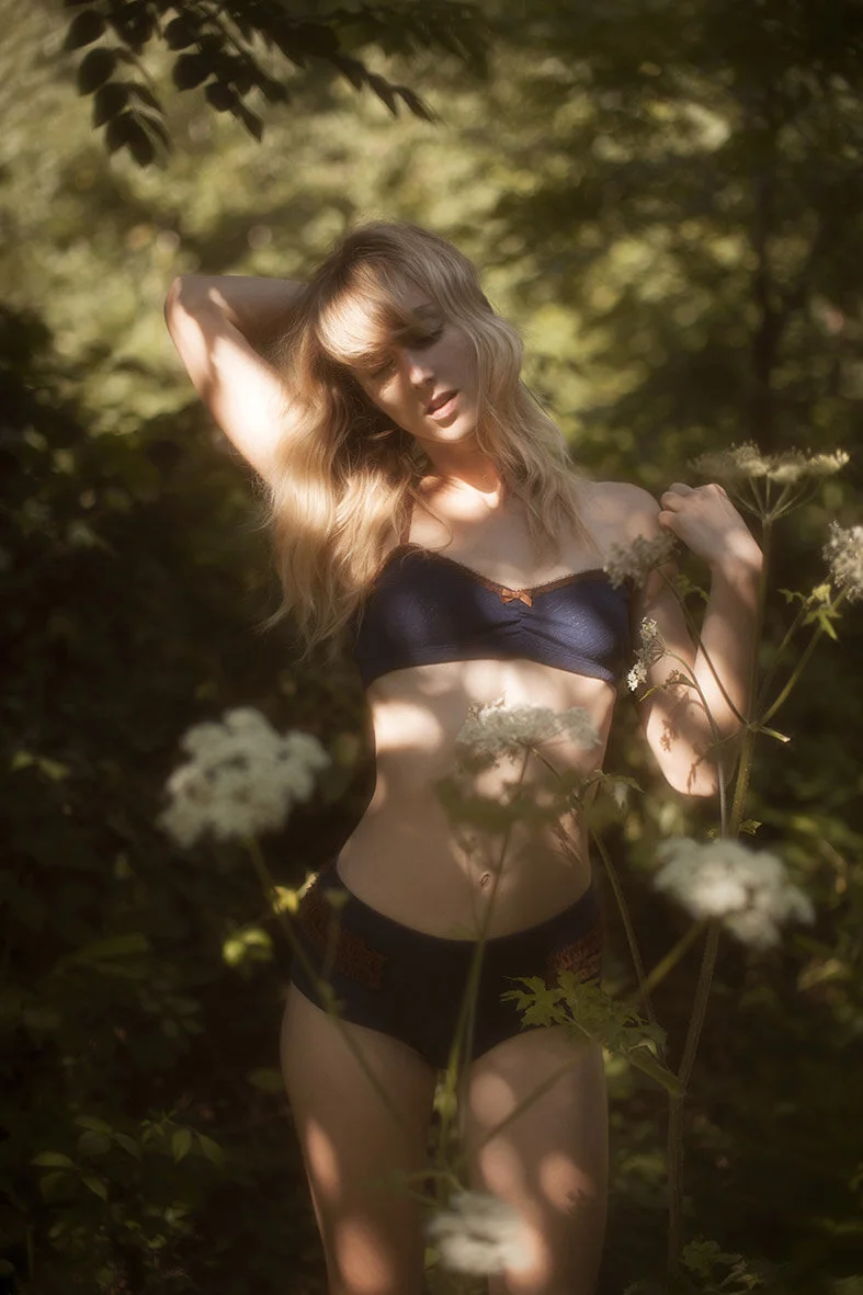 Navy_Lingerie_02.jpg