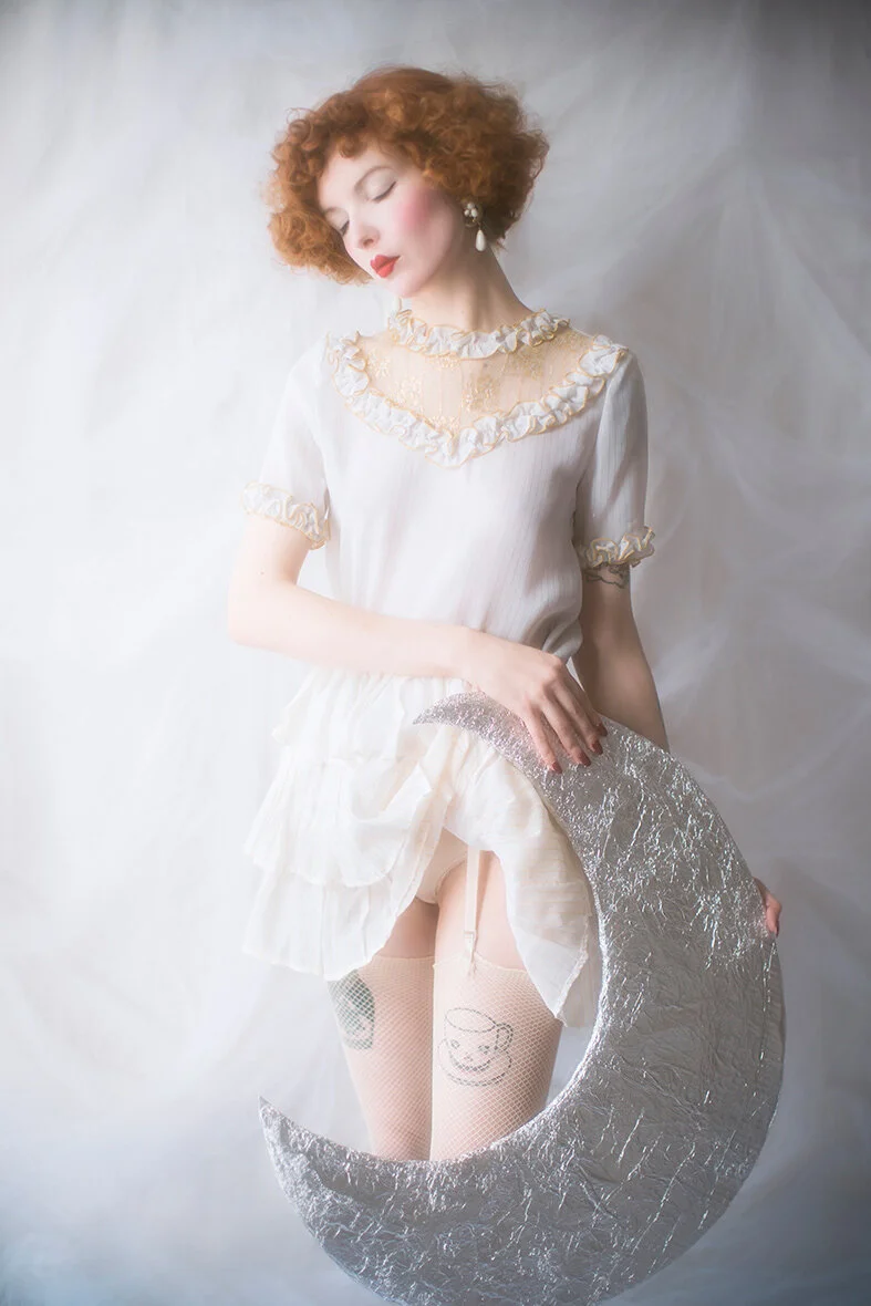 Cream_Ruffle_Top_02.jpg