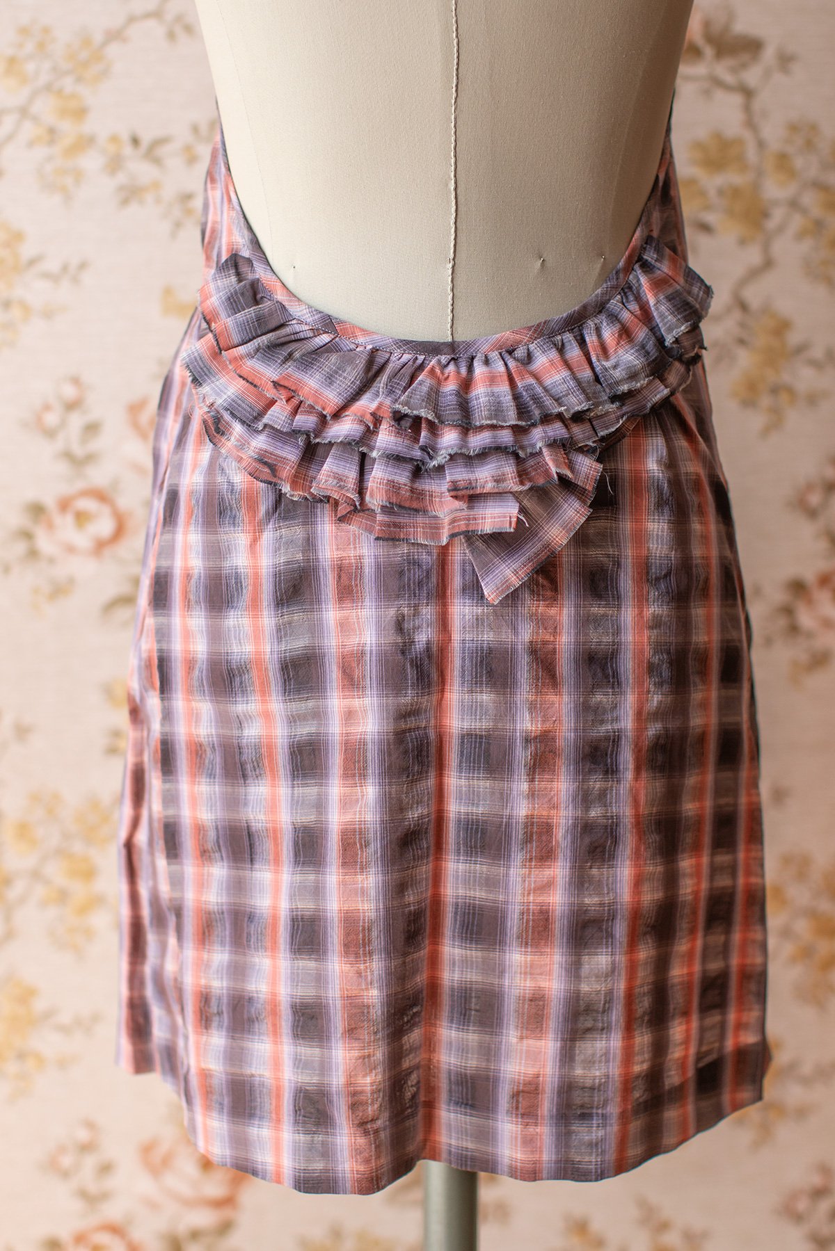 Halter_Dress_with_Ruffles_06.jpg