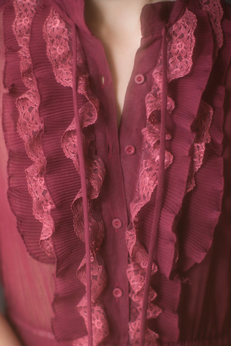 Vintage_Burgundy_Dress_03.jpg