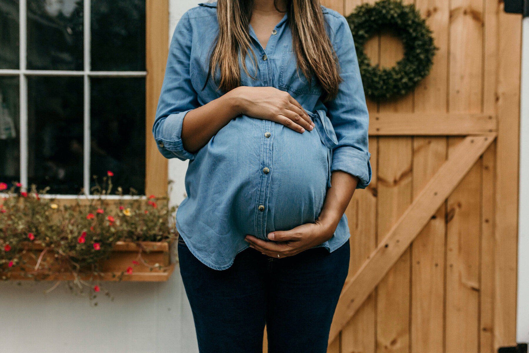 7 tips for taking great photographs of your baby bump — Tribe & Story