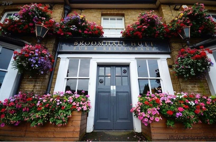 Broomhall.JPG