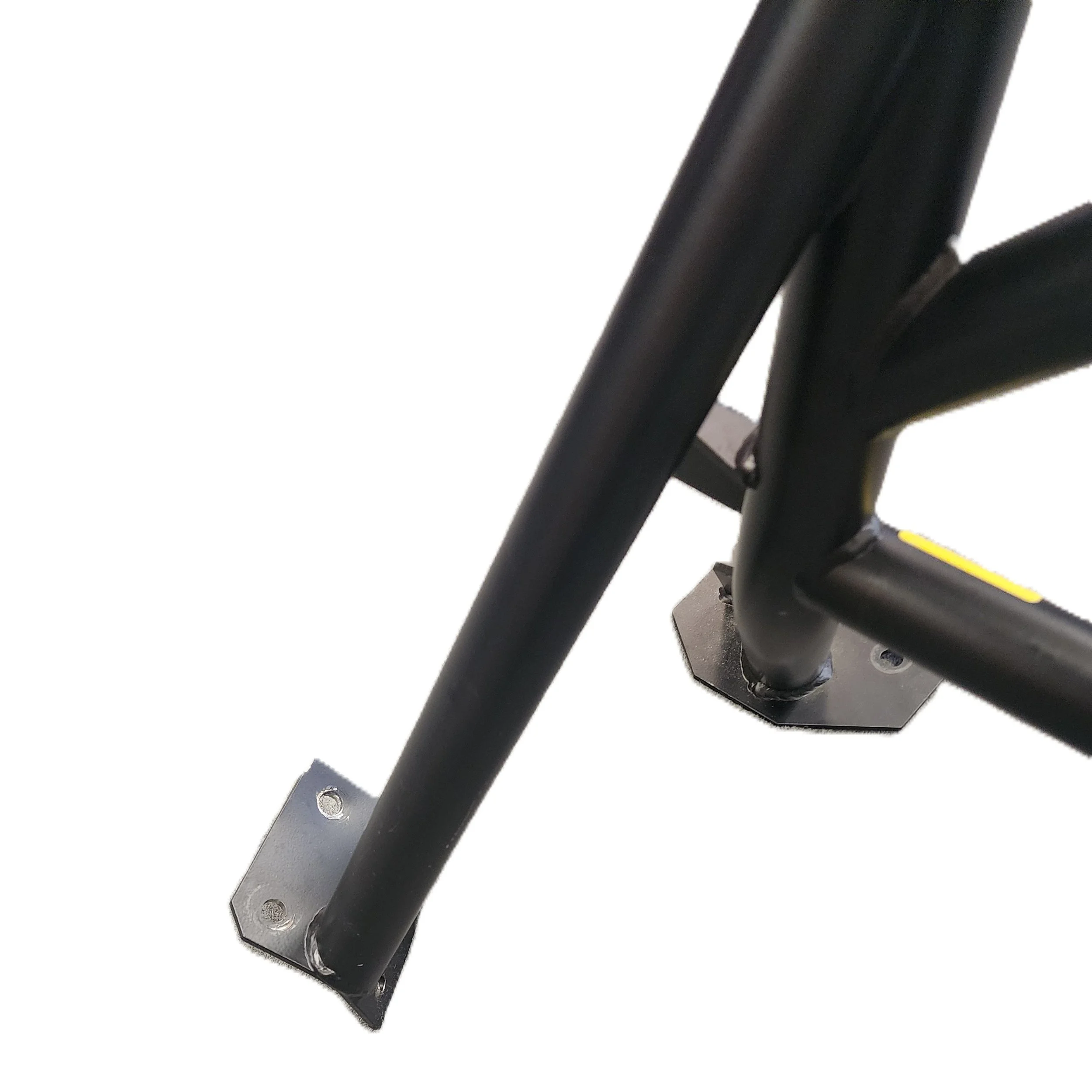 hard dog roll bar M4 Sport left base detail 1.jpg