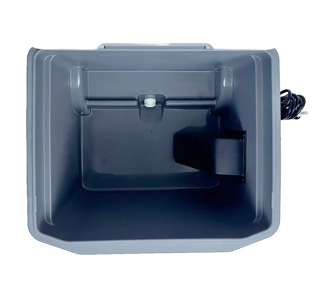 Viking-Extreme-110V-inside multi person cooler.webp