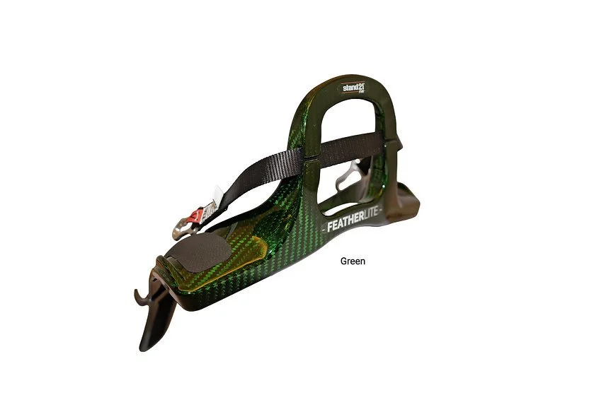 Stand 21 Featherlite FHR green carbon rear