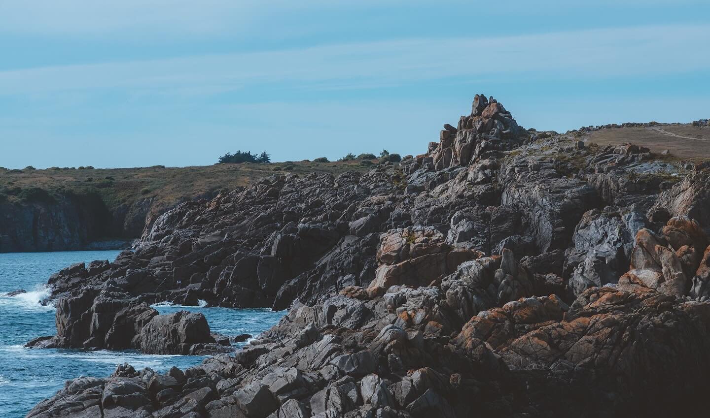 - Wild coast -

Fuji XT-5 + XF 50-140 f/2.8 + @nisifrance V.7 + Nisi ND4 + CPL

#landscape #landscapephotography #coast #wildcoast #storm #sea #sunset #sunsetlovers #sunsets #sunsetphotography #seascape #wave #mer #photographie #paysage #cote #cotesa