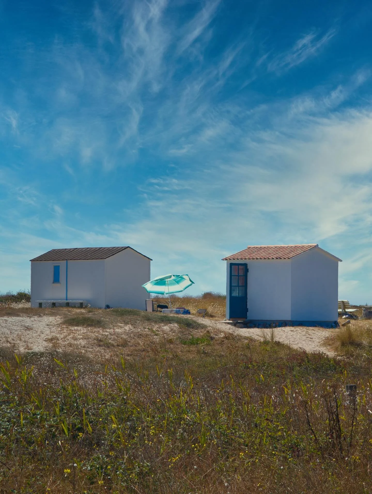 - The little cabin III -

Google Pixel 9 Pro XL / Edited on Mac mini M4

#landscape #landscapephotography #coast #wildcoast #dune #sea #flora #seascape #wave #mer #photographie #paysage #cote #cotesauvage #fleur #tourisme #vendee #vendeetourisme #ile