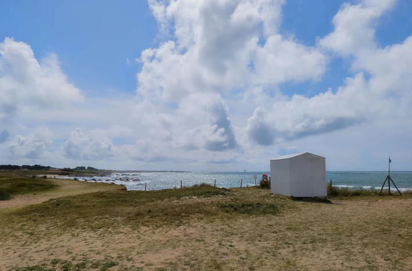 - The little cabin and the wild coast -

Google Pixel 9 Pro XL / Edited on Mac mini M4

#landscape #landscapephotography #coast #wildcoast #dune #sea #flora #seascape #wave #mer #photographie #paysage #cote #cotesauvage #fleur #tourisme #vendee #vend