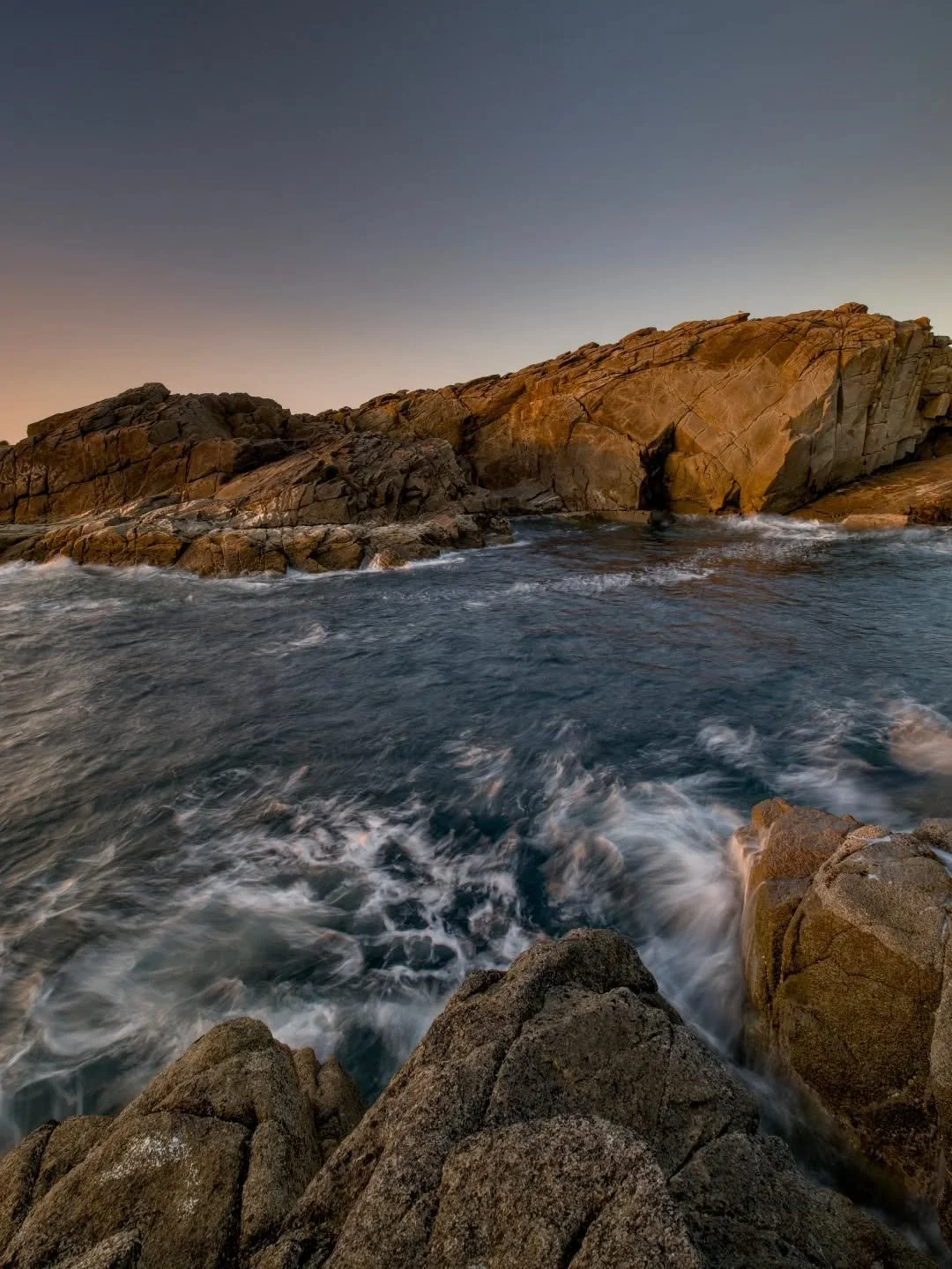 - Golden hour -

Fuji XT-5 + XF 10-24 f/4 + @nisifrance V.7 + Nisi ND4 + Nisi GND reverse 0.9 / Edited on Mac mini M4

#landscape #landscapephotography #coast #wildcoast #storm #sea #sunset #sunsetlovers #sunsets #sunsetphotography #seascape #wave #m