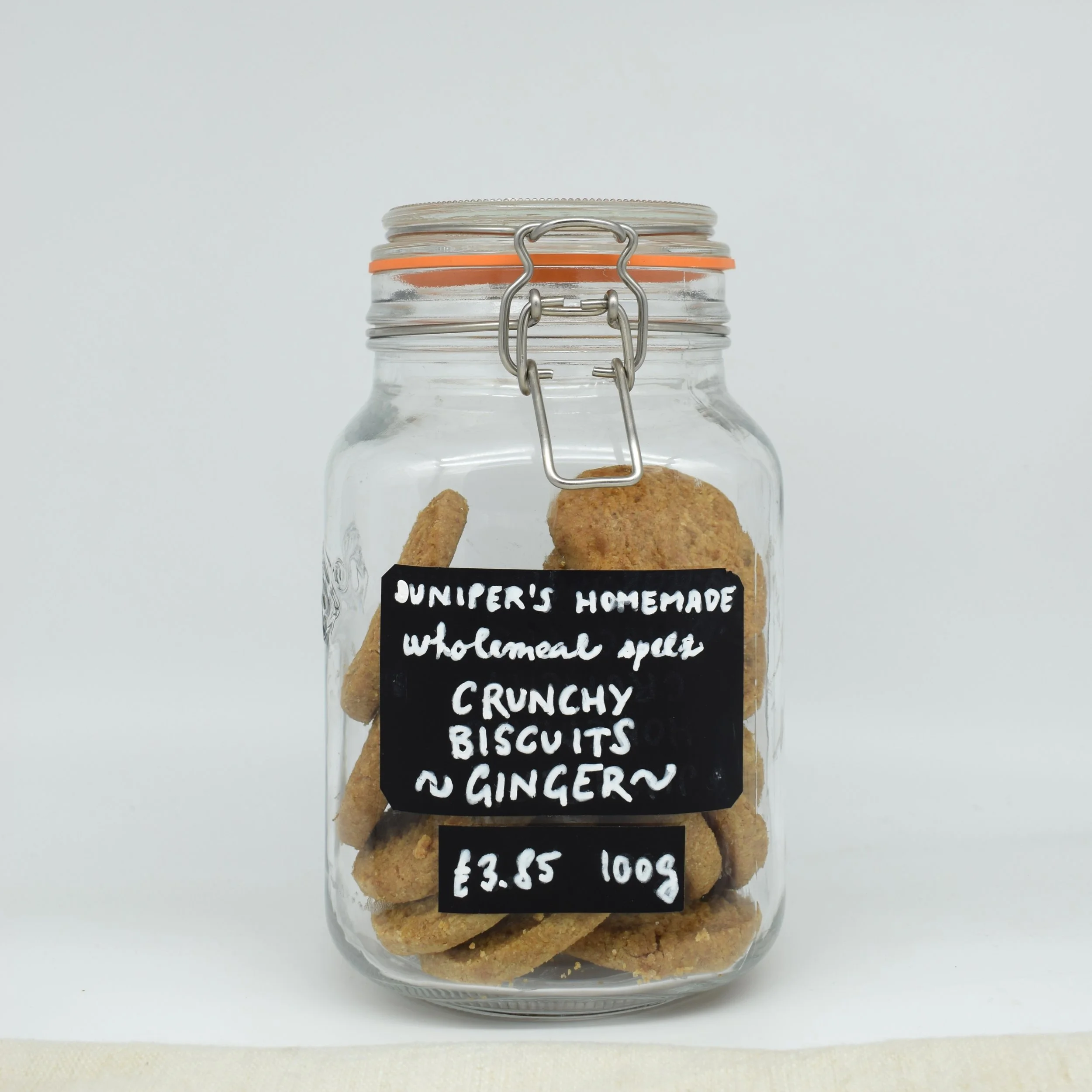 ginger+crunchy+biscuits+in+jar.png