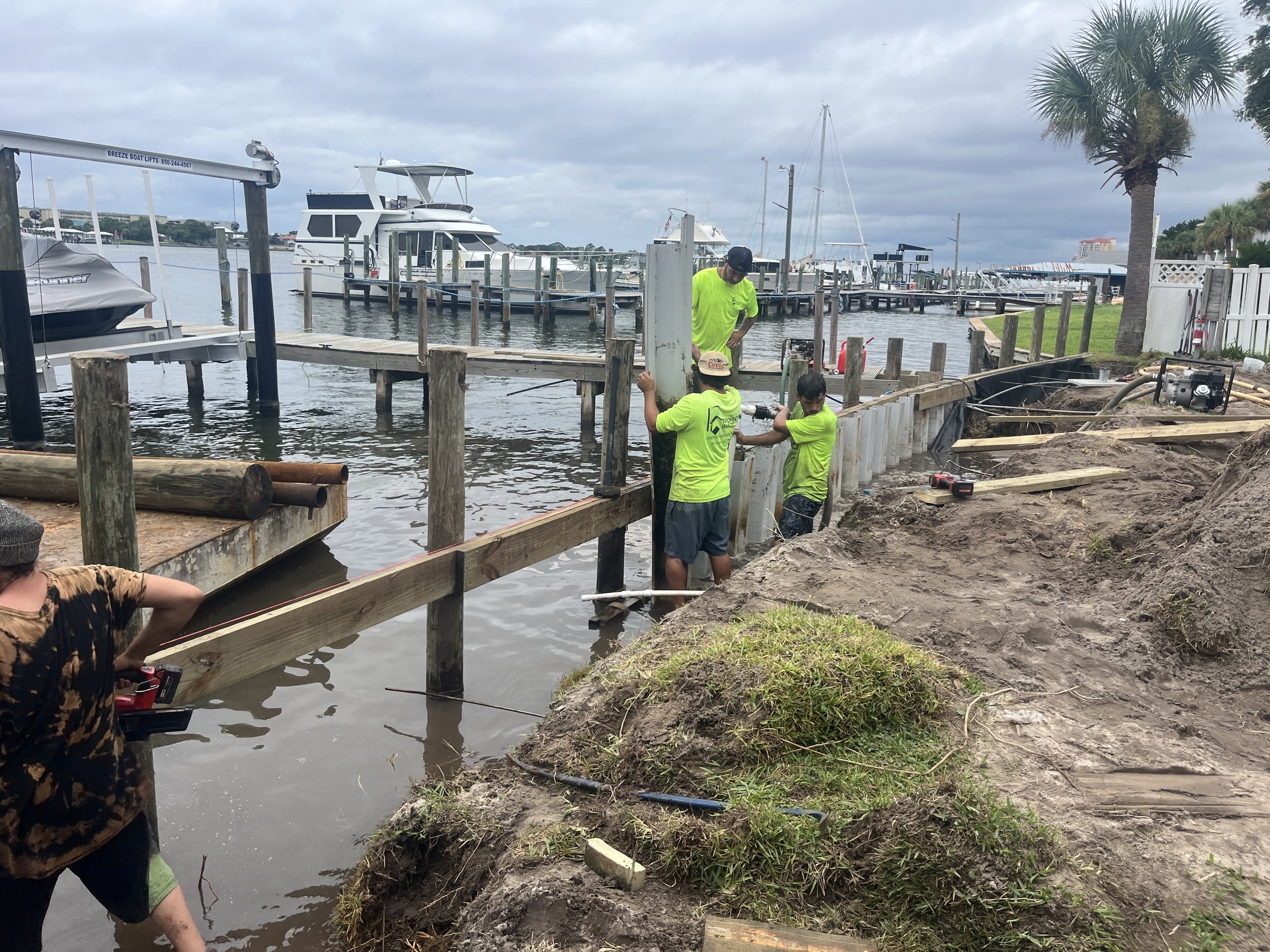 5 Warning Signs Your Seawall Needs Professional Repair