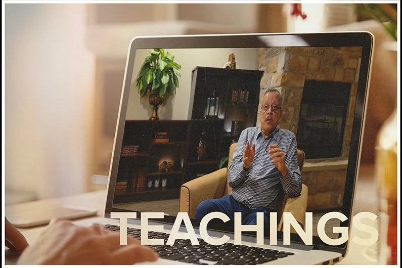 DWM_Site_TeachingScreen_Image_BorderTrim.jpg