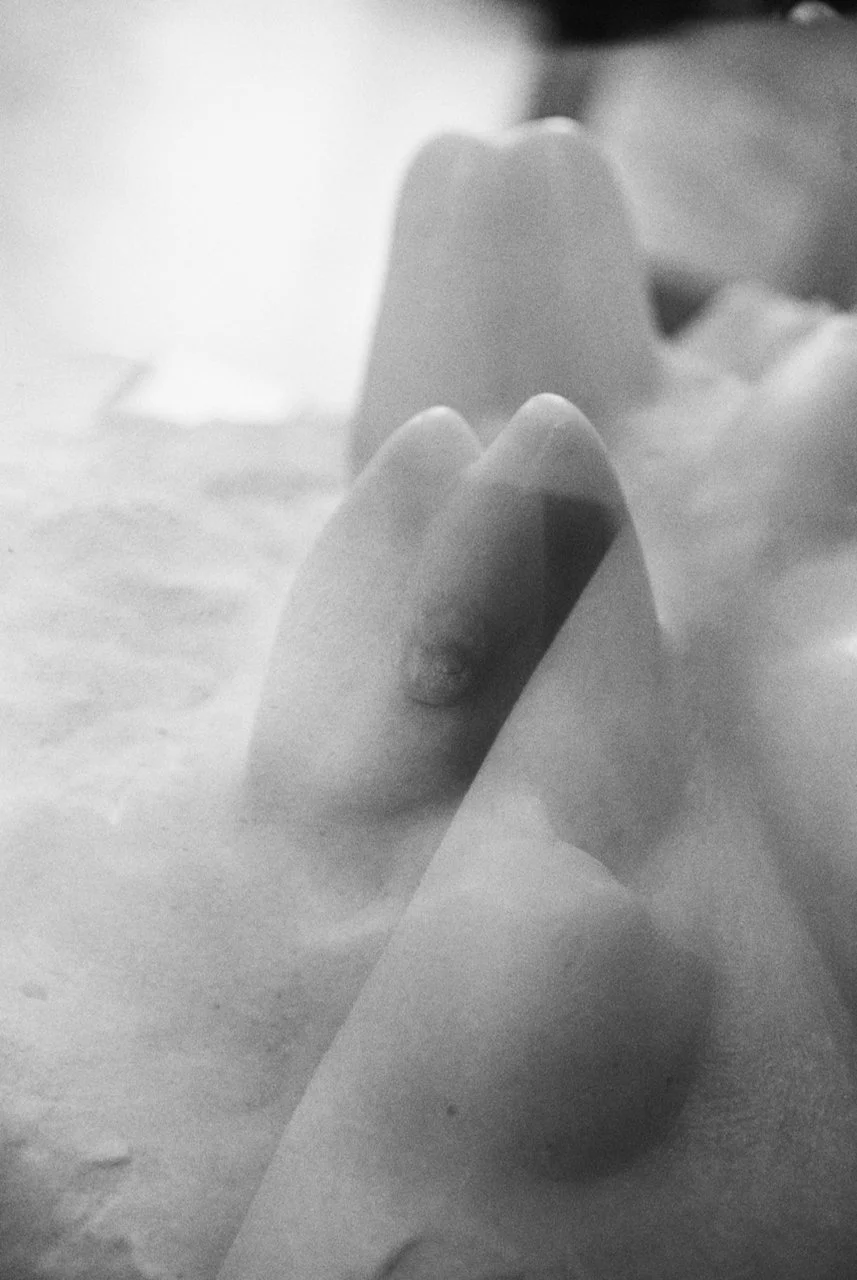 Touching_Lina_Scheynius - 6 of 40.jpeg