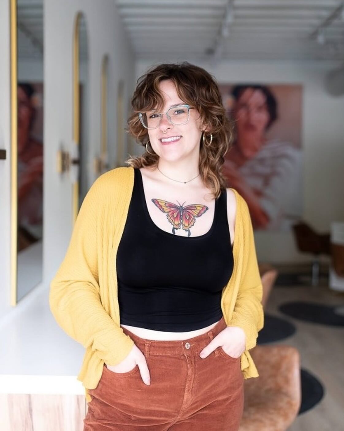 Meet Sarah, a level one stylist that specializes in vivids and lived in color!
⠀⠀⠀⠀⠀⠀⠀⠀⠀
What&rsquo;s your favorite thing about working at The Mae?
My favorite thing about doing hair at The Mae is working beside inspiring hairstylists everyday, that 