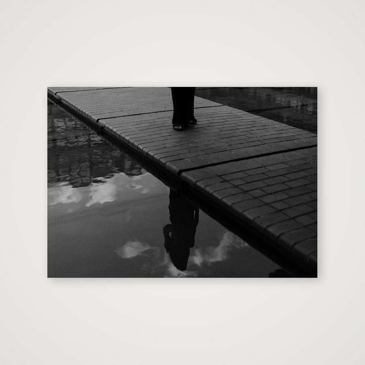 shot_table_85ae3d3e_0e547022.jpg