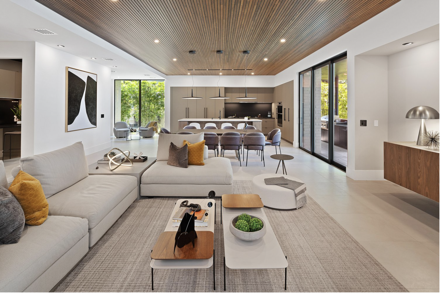 How Should I Prepare My Home for a Real Estate Photoshoot?
