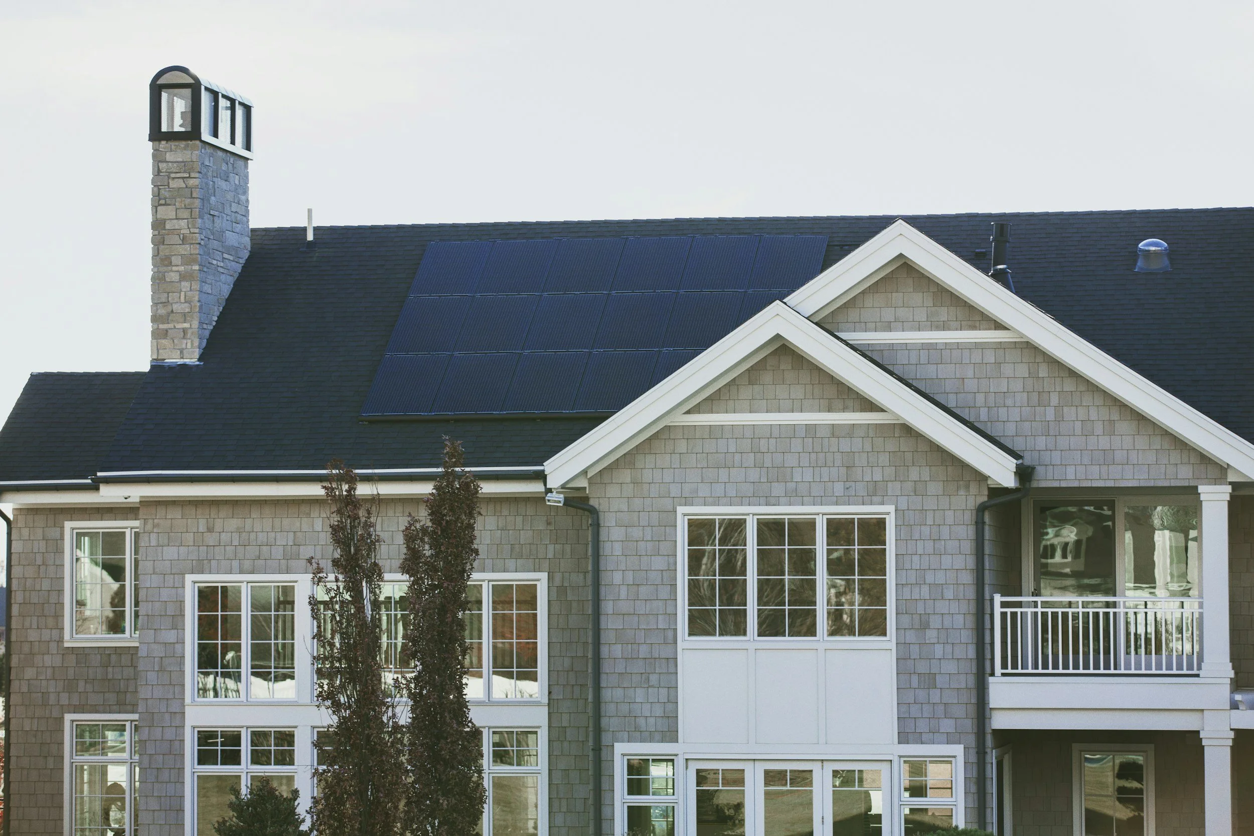 How to Photograph Solar Panels and Energy Features on Florida Homes