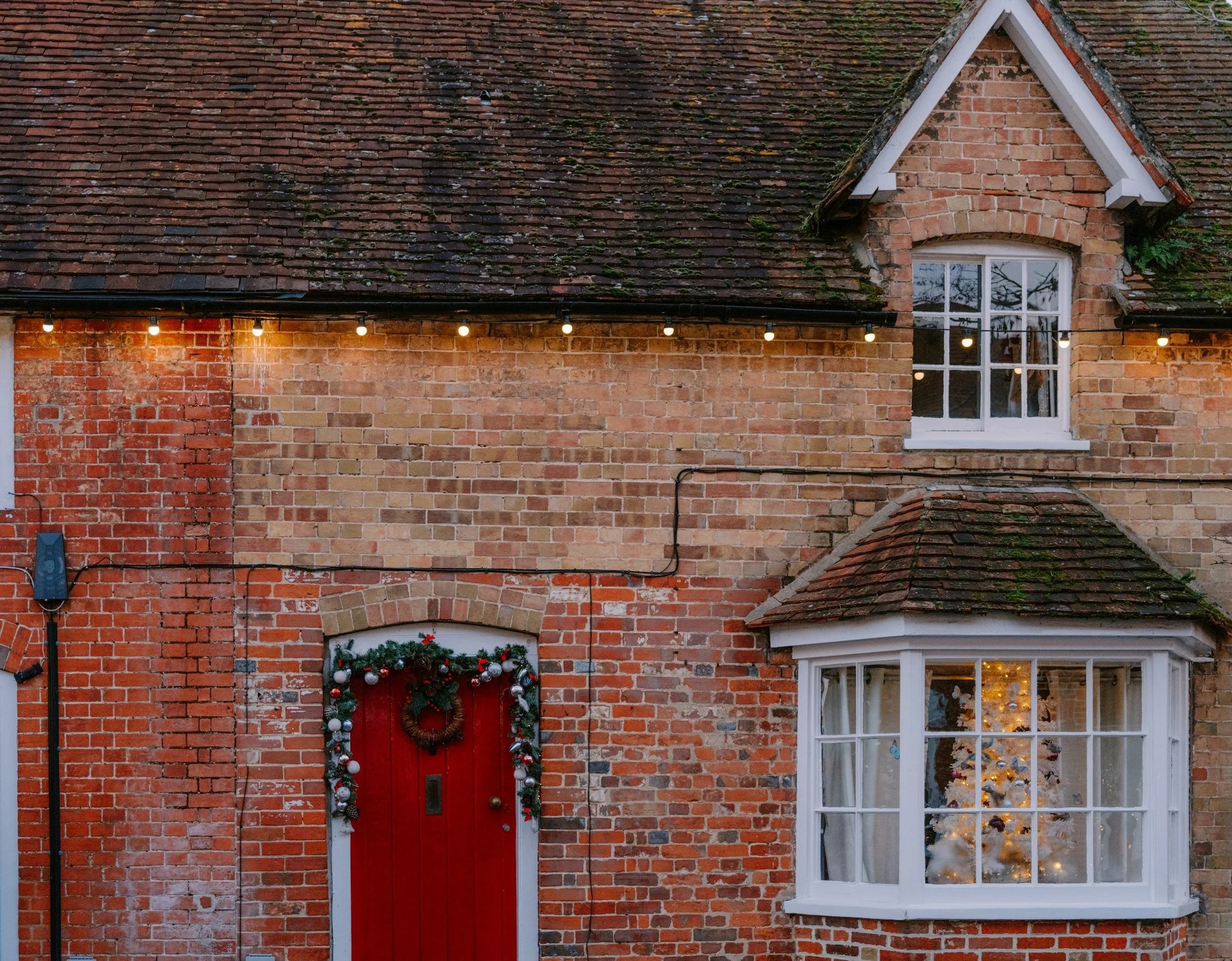 Should You Photograph a Home With Holiday Decorations Up?