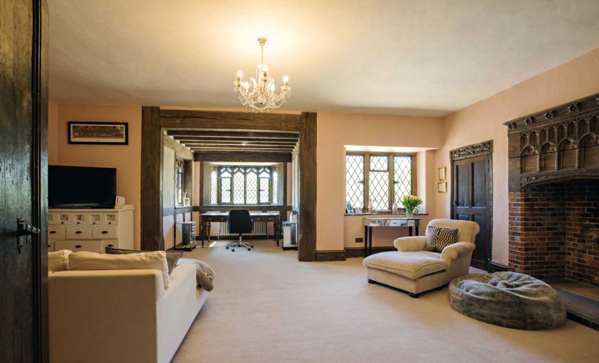 study with fire place.PNG