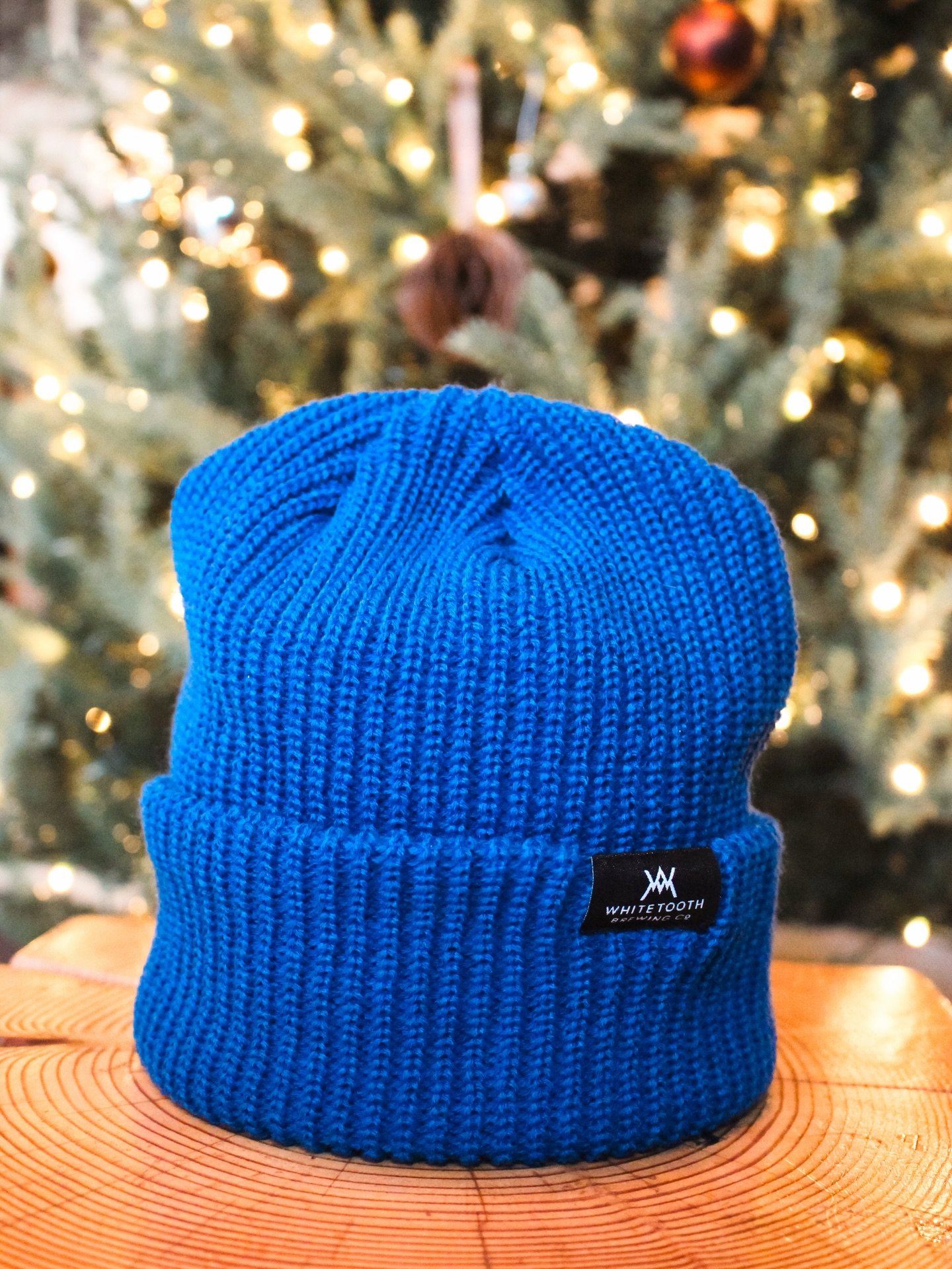 Still on the hunt for the perfect gift for the craft beer enthusiast in your life? 

We&rsquo;ve still got lots of great little gifts stocked and ready for you 💫

Open 12pm-10pm everyday this week, and then our holiday hours kick in! 

#whitetoothbr