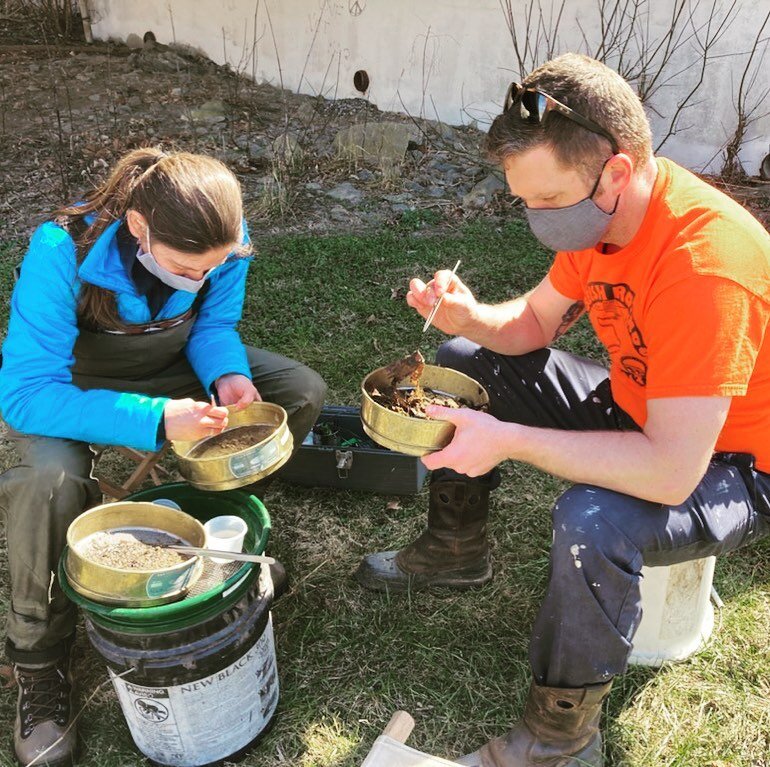 Sunny days for sampling!
.
.
#benthicmacroinvertebrates 
#washingtoncountymd
#Antietamcreek
#waterquality 
#citizenscience #antietamwatershed