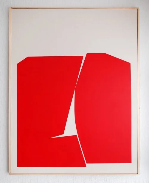 red+shape+bat_89x116cm.jpeg