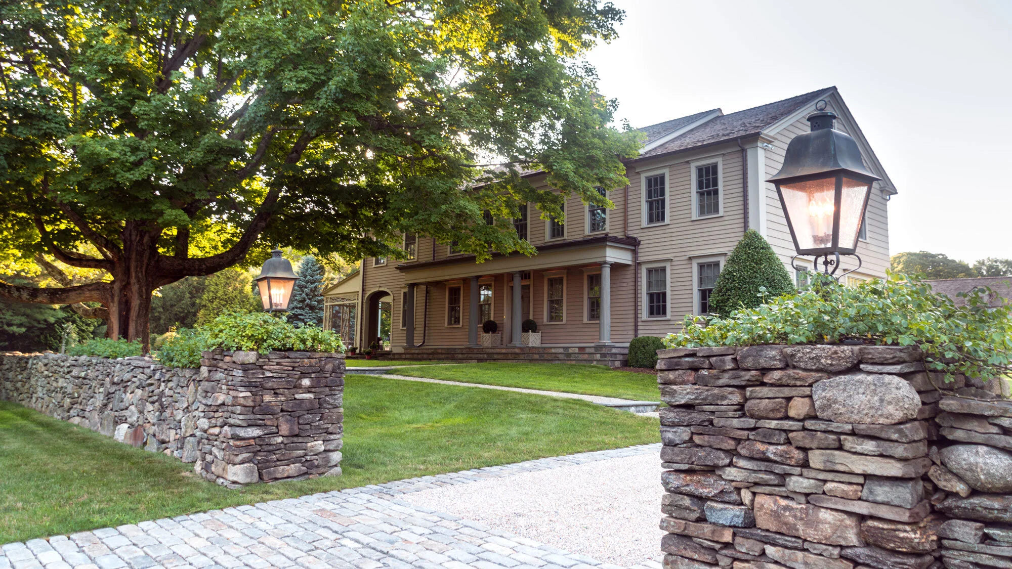 The farmhouse at Beanacre Farm is a unique site for a commercial shoot