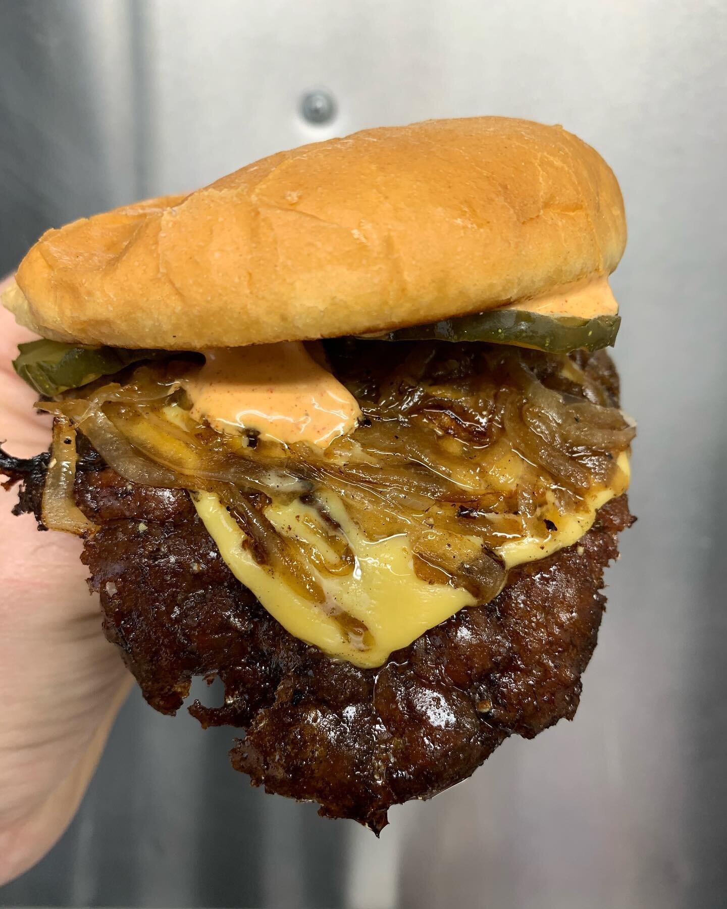 MOIST &amp; CRUSTY Smell-O-Gram.
Now available 7 DAYS/Week at PROST.
Get yo BOIGER on.
Order in advance: 
www.orderburgerstevens.com
#cheeseburger #burger #burgers #pdxburger #pdx #portland #smashburger #classic #quality #hamburger #americancheese #g