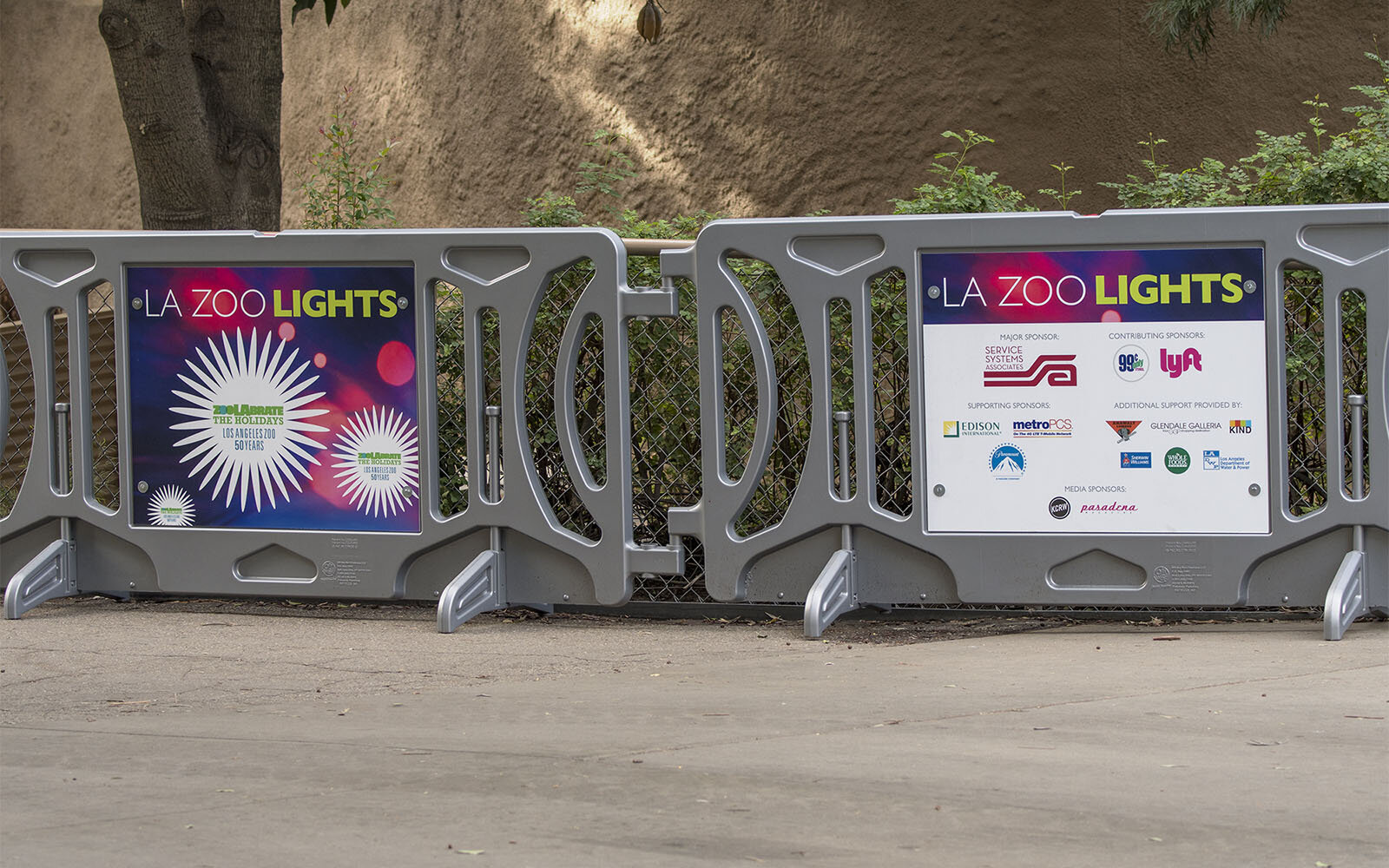 advertise-on-barricades-16.jpeg