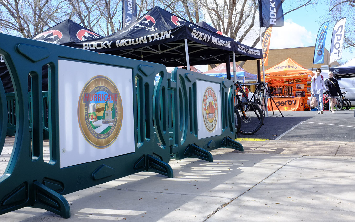 advertise-on-barricades-6.jpeg