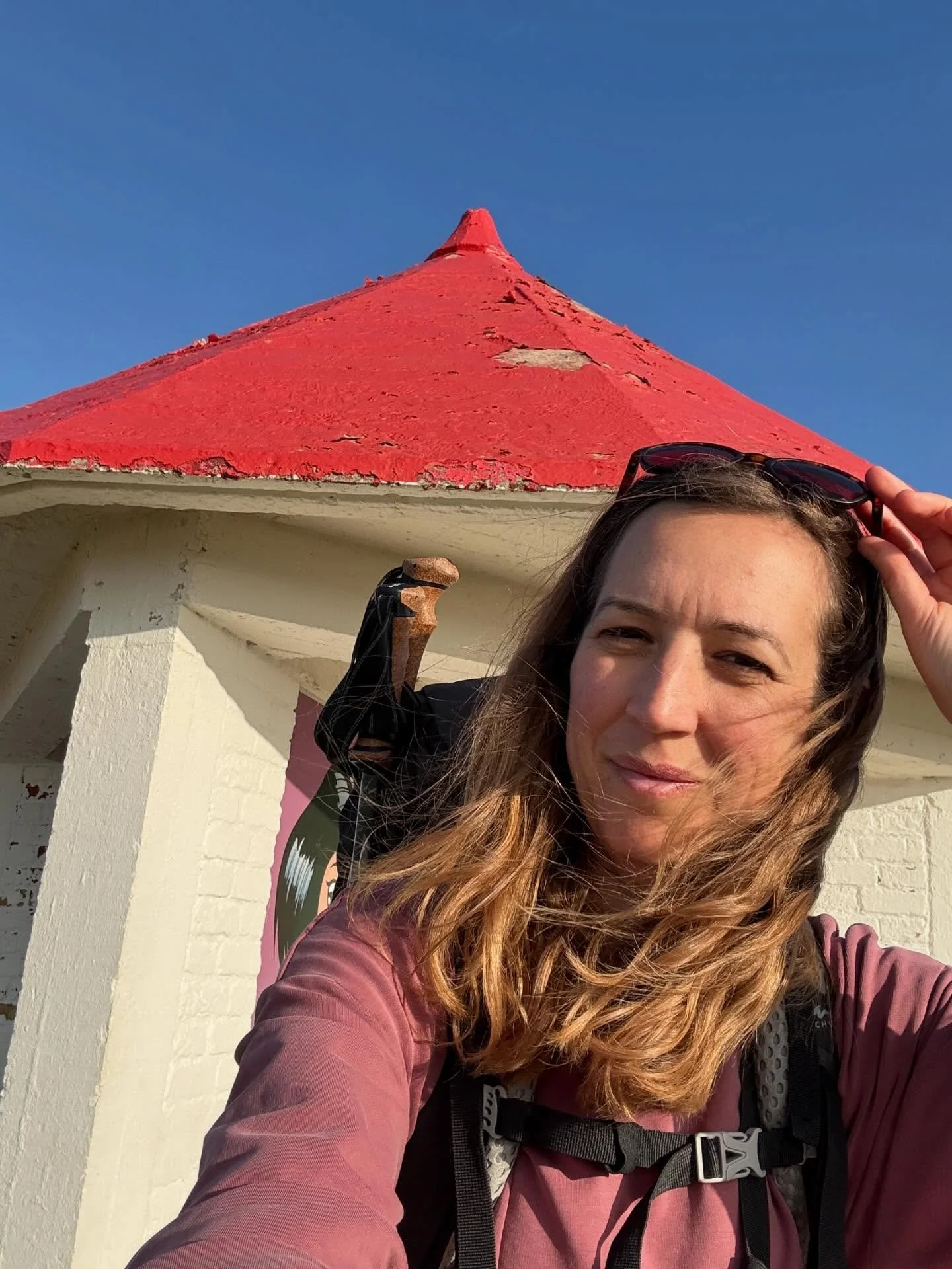 Twee weekends geleden wandelde ik een stuk van de Kust GR. Da&rsquo;s een trail van 103 km van het Zwin tot de Panne. Ik vertrok aan de Nederlandse grens en wandelde iets meer dan 50 km tot in Oostende. Het tweede deel is voor een andere keer.
Ik dee