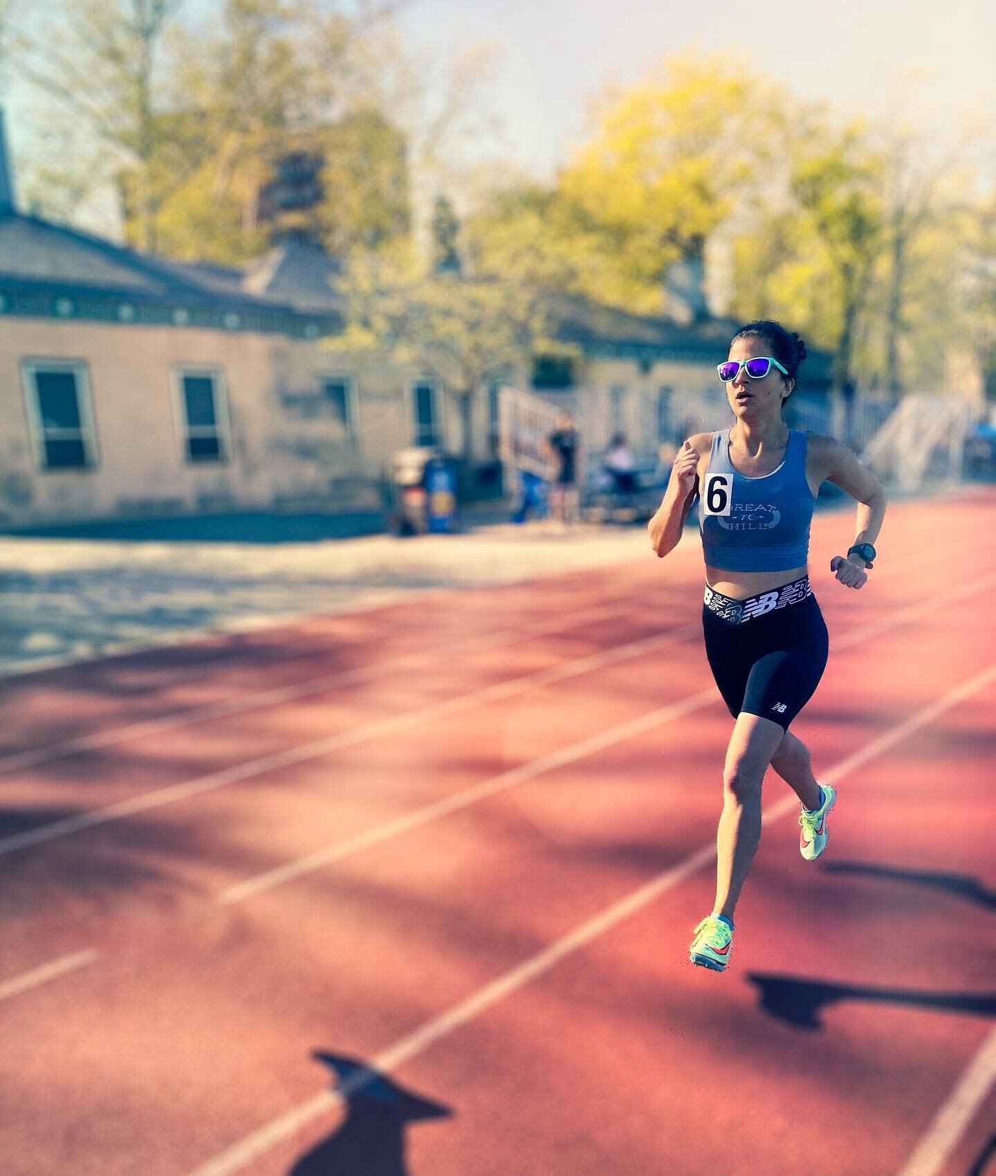 Great Hill TC takes to the track for the @eastriver5000 Club Conference. 

Congratulations on those shiny new PRs @miz616 and @yymichellechoi ! Great racing, all!! 

Thanks for the cheers and photos, @celeste.flick !!

#exhilarationofsharedachievemen