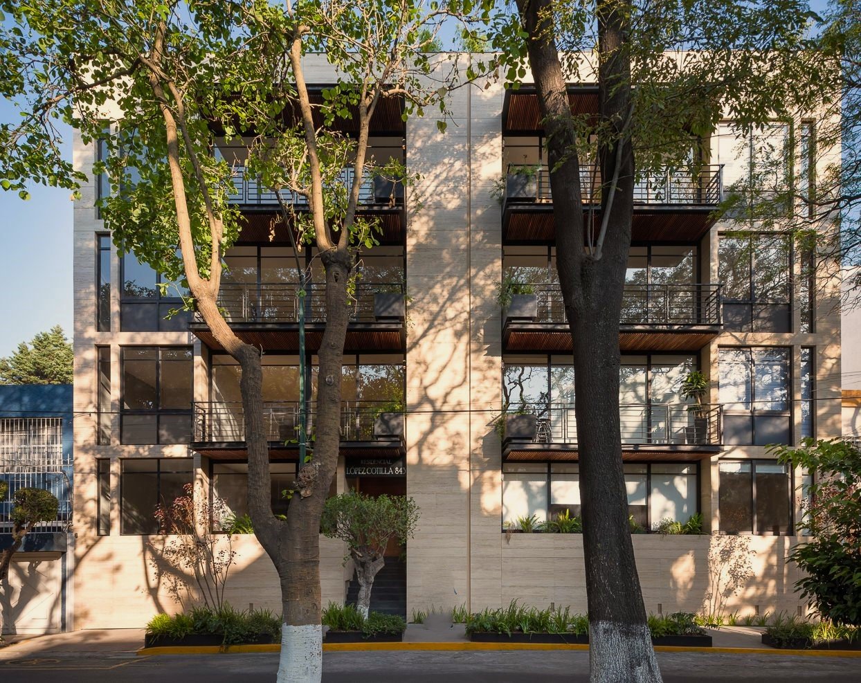 Fachada+dia+Lopez+Cotilla+843+Escala+Arq.jpg