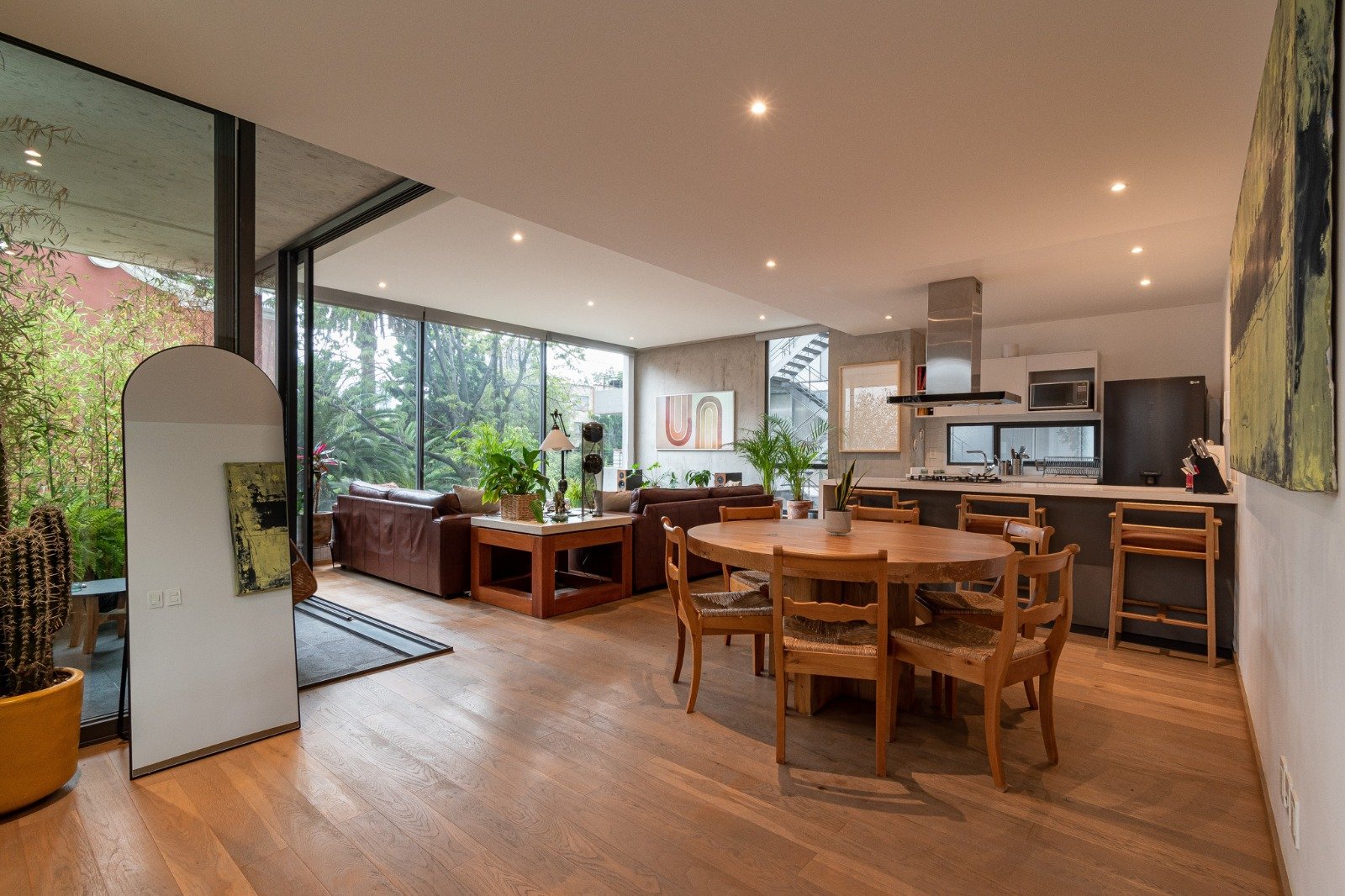 WhatsApp Image 2025-12-20 at 09.45.33.jpeg