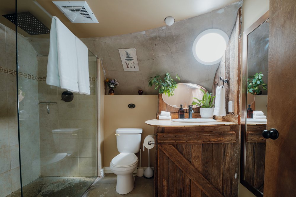 The Eugene Dome Home Unique Stay: Airbnb in Oregon