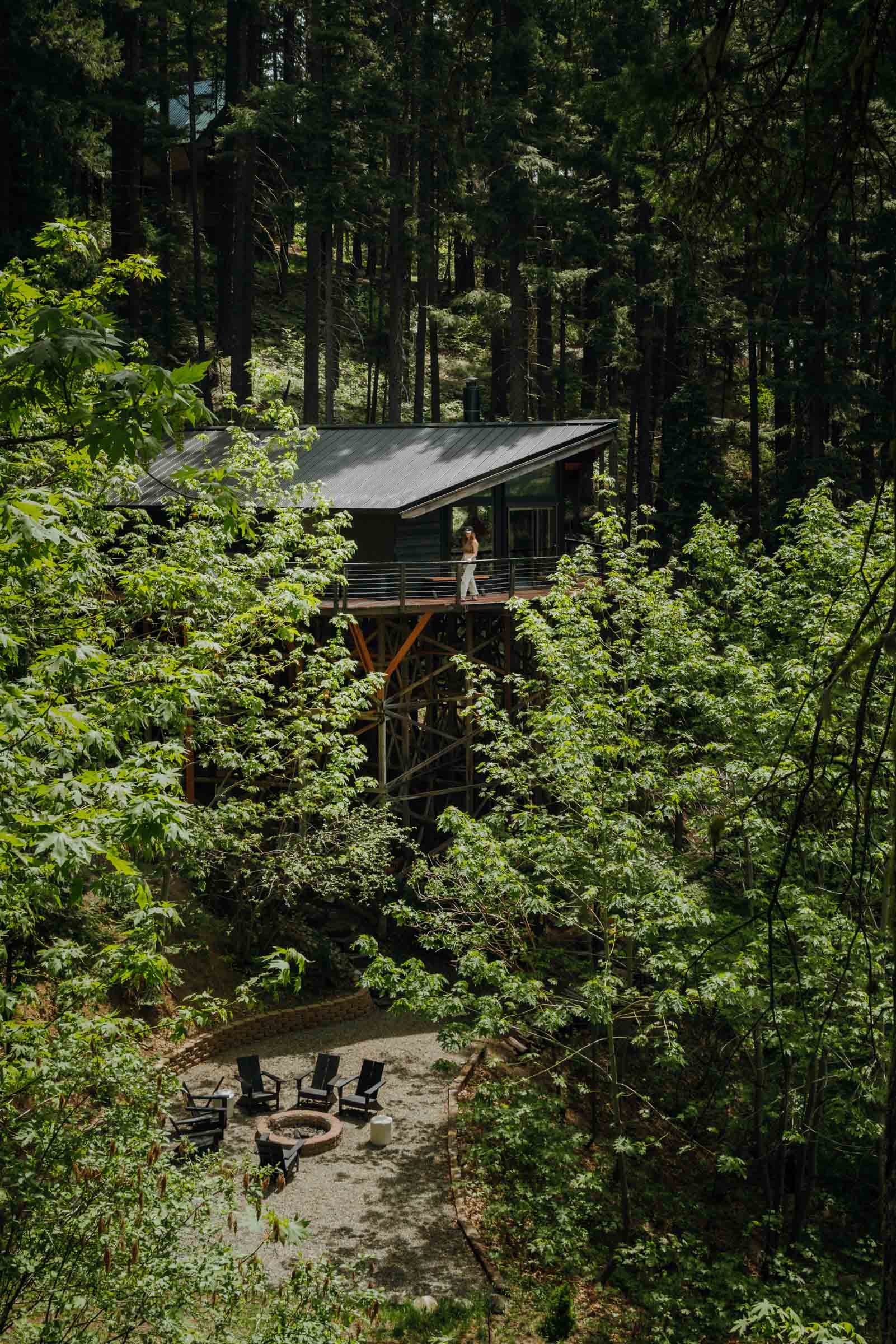 Timber Stilts Treehouse Cabin: Cabins in Washington State