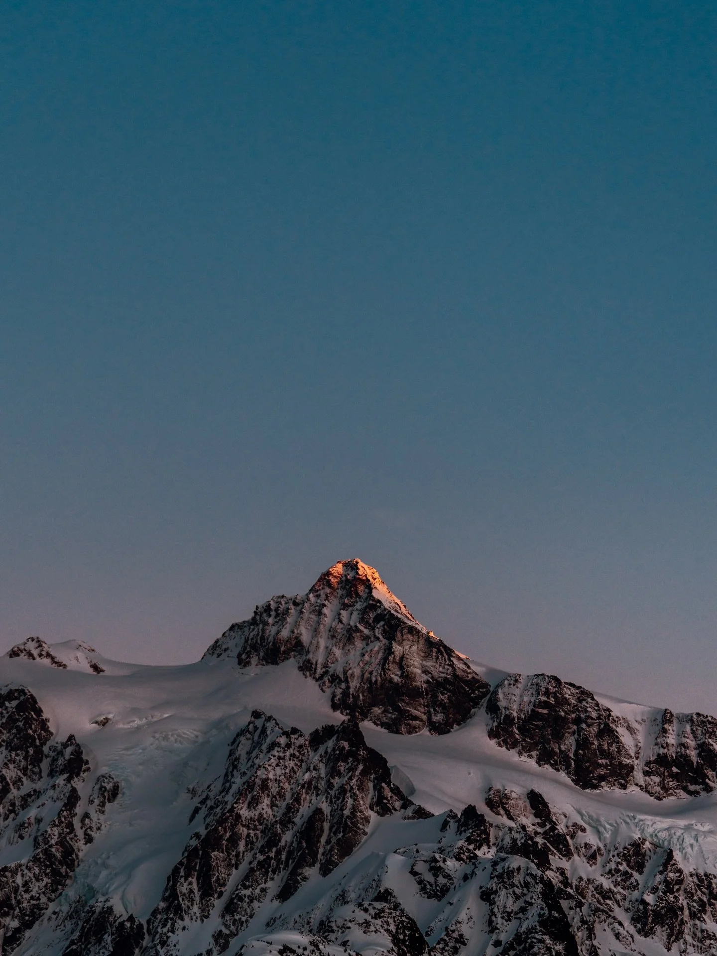 A moment for the mountains 🏔️

#cascades #washington #shuksan